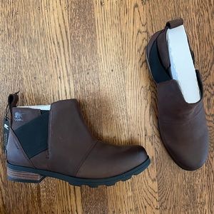 Sorel Women’s Waterproof Emilie Chelsea Boots